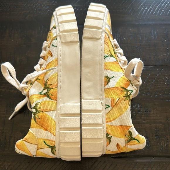 FARM Rio Yellow Banana Print Sneakers - Picture 4 of 16